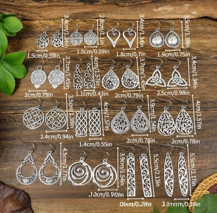 Beautiful silver ancient looking earrings.